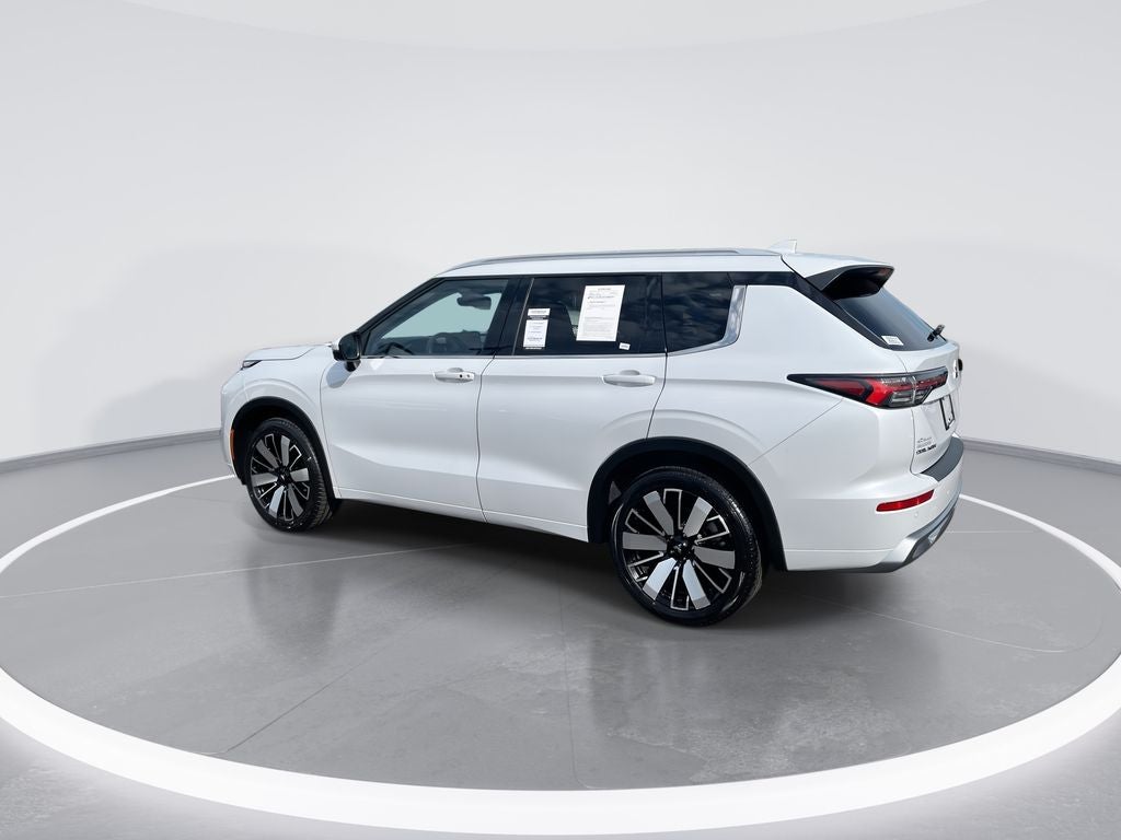 2025 Mitsubishi Outlander SEL