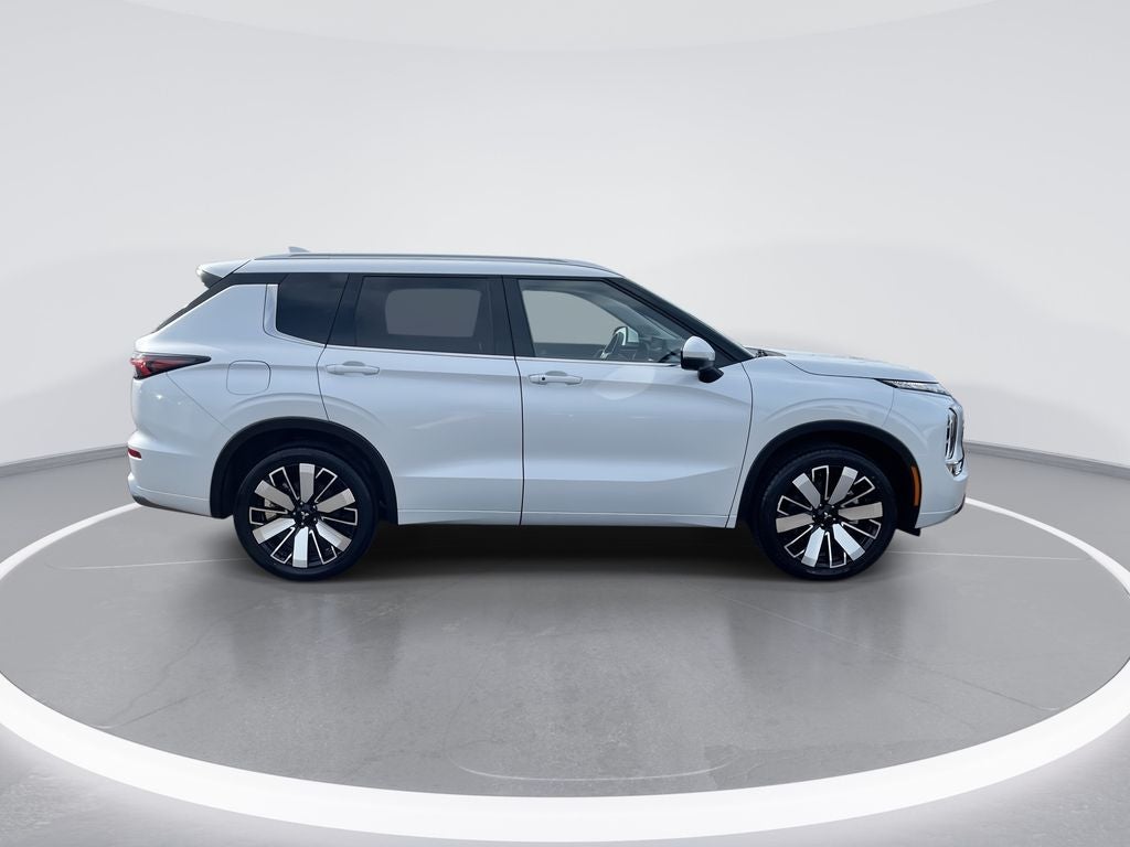 2025 Mitsubishi Outlander SEL