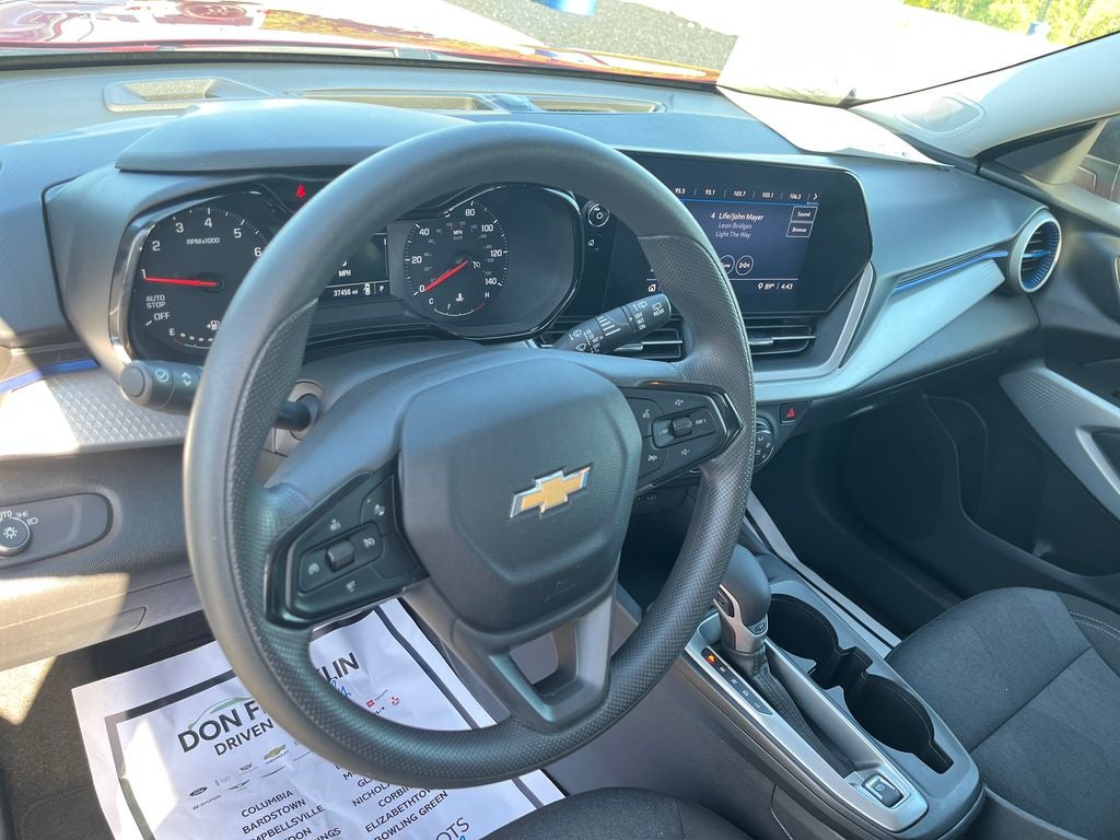 2025 Chevrolet Trax LS