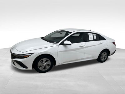 2025 Hyundai Elantra SE