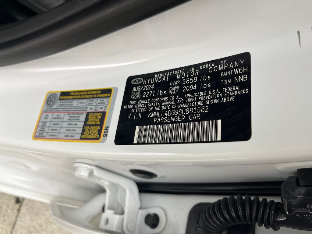 2025 Hyundai Elantra SE