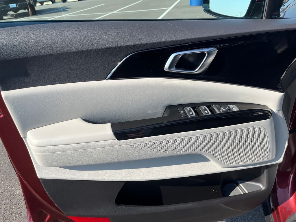 2023 Kia Carnival EX