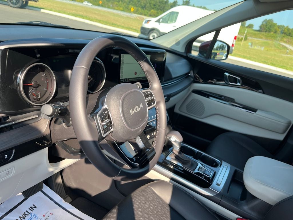 2023 Kia Carnival EX