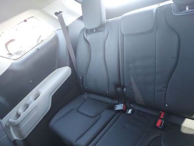2024 Kia Carnival SX