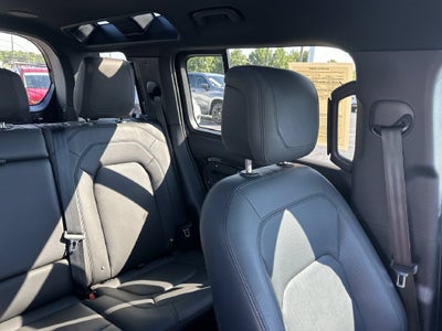 2023 Land Rover Defender 110 V8