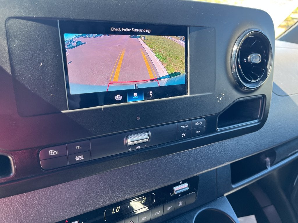 2024 Mercedes-Benz Sprinter 2500 Passenger 144 WB