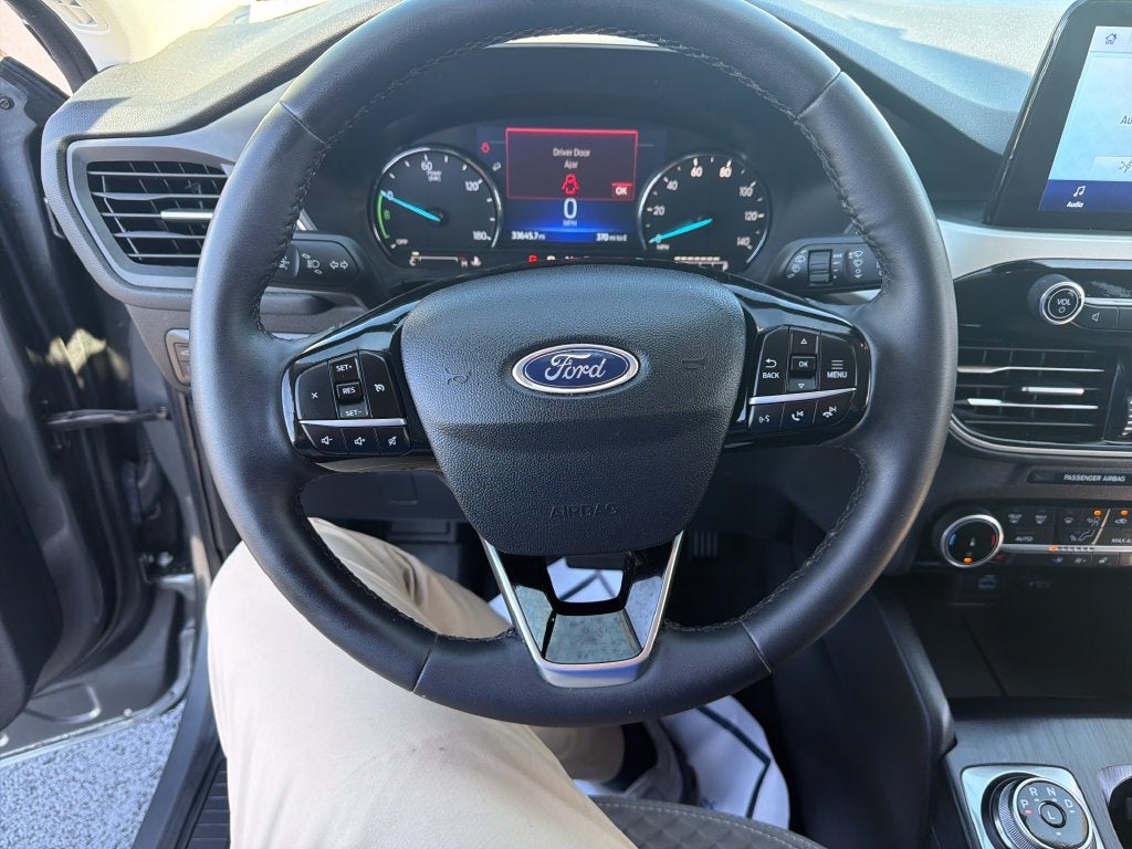 2022 Ford Escape Hybrid SE
