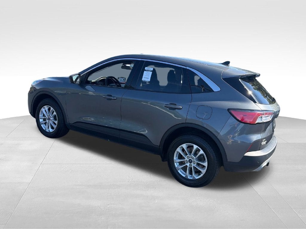 2022 Ford Escape Hybrid SE