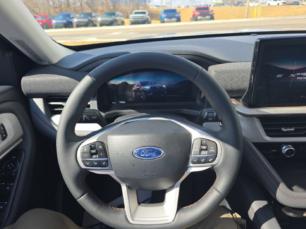 2025 Ford Explorer Active
