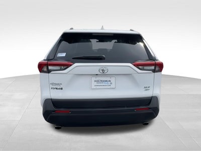 2022 Toyota RAV4 XLE