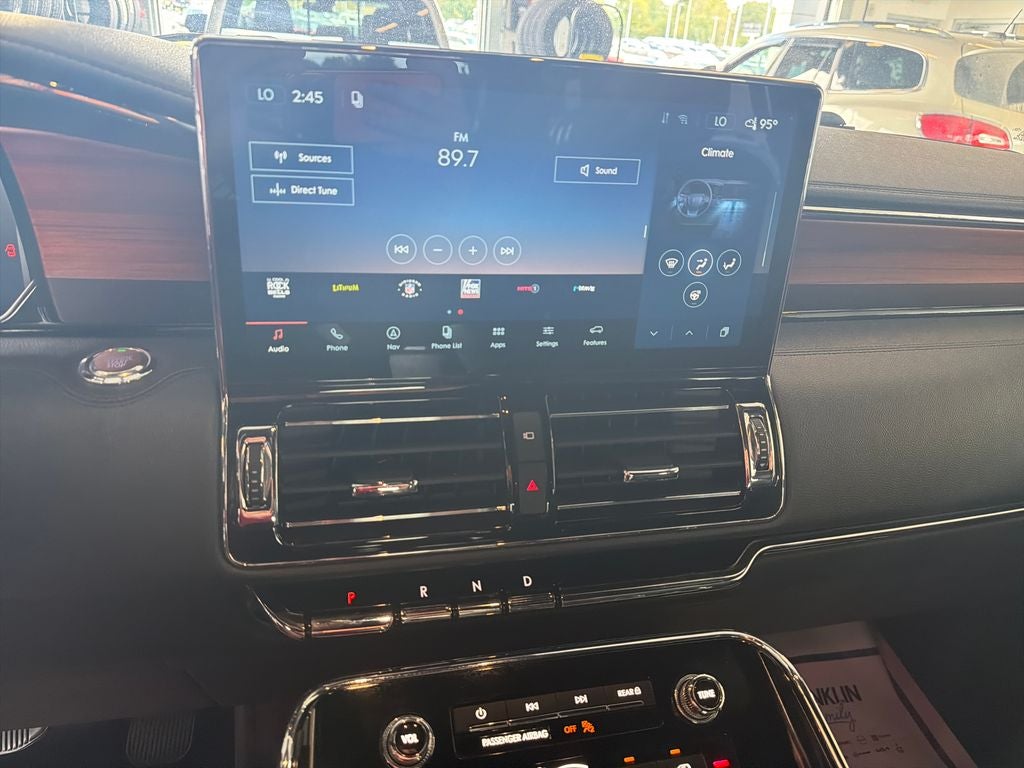 2024 Lincoln Navigator Premiere