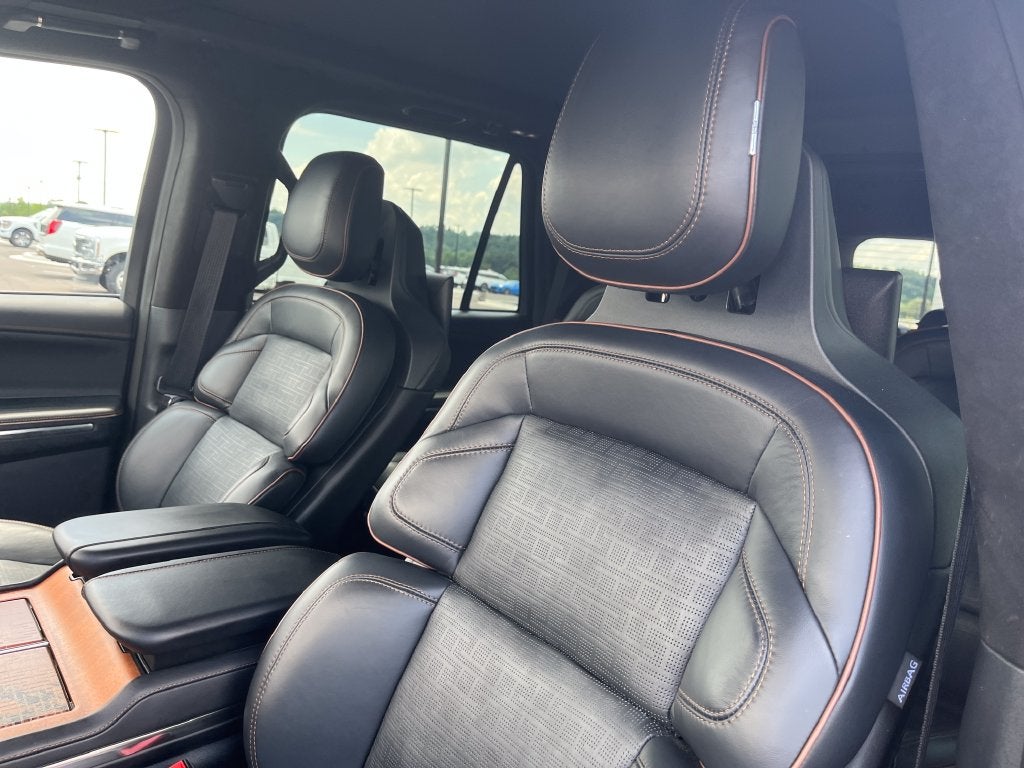 2025 Lincoln Navigator Black Label
