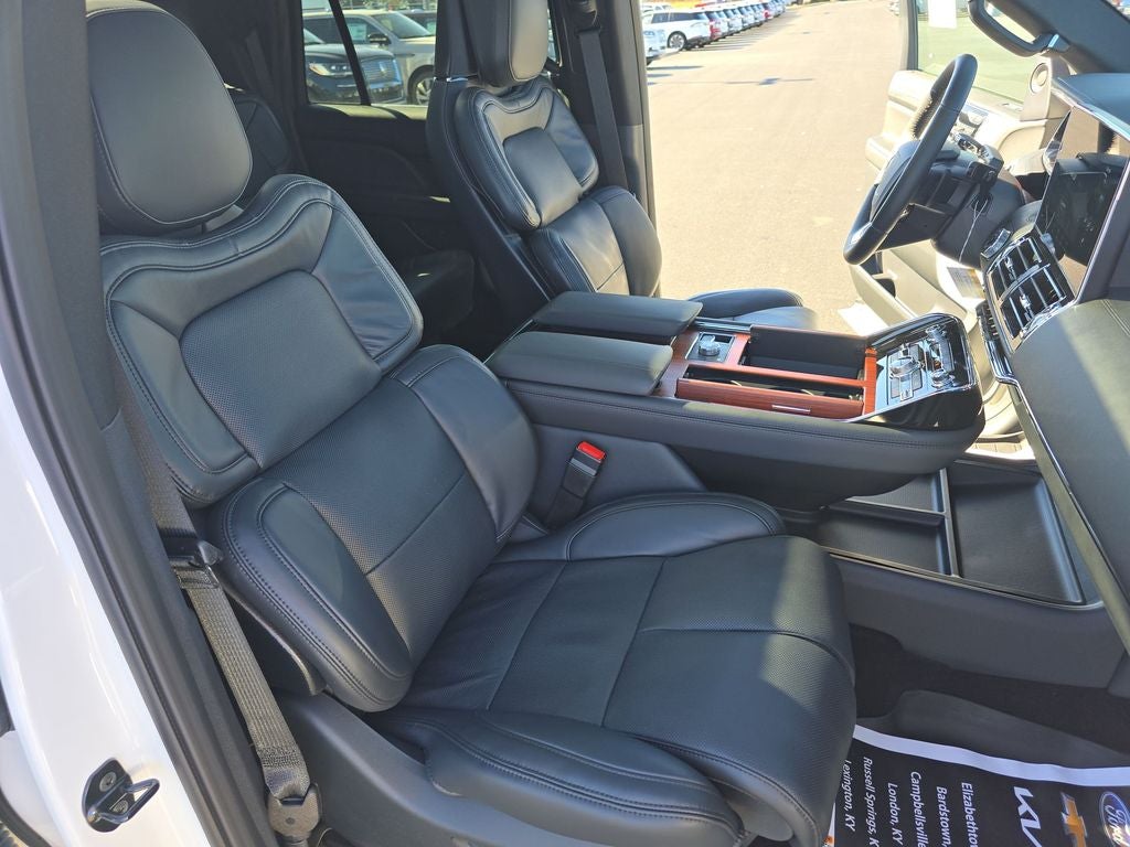 2024 Lincoln Navigator L Reserve