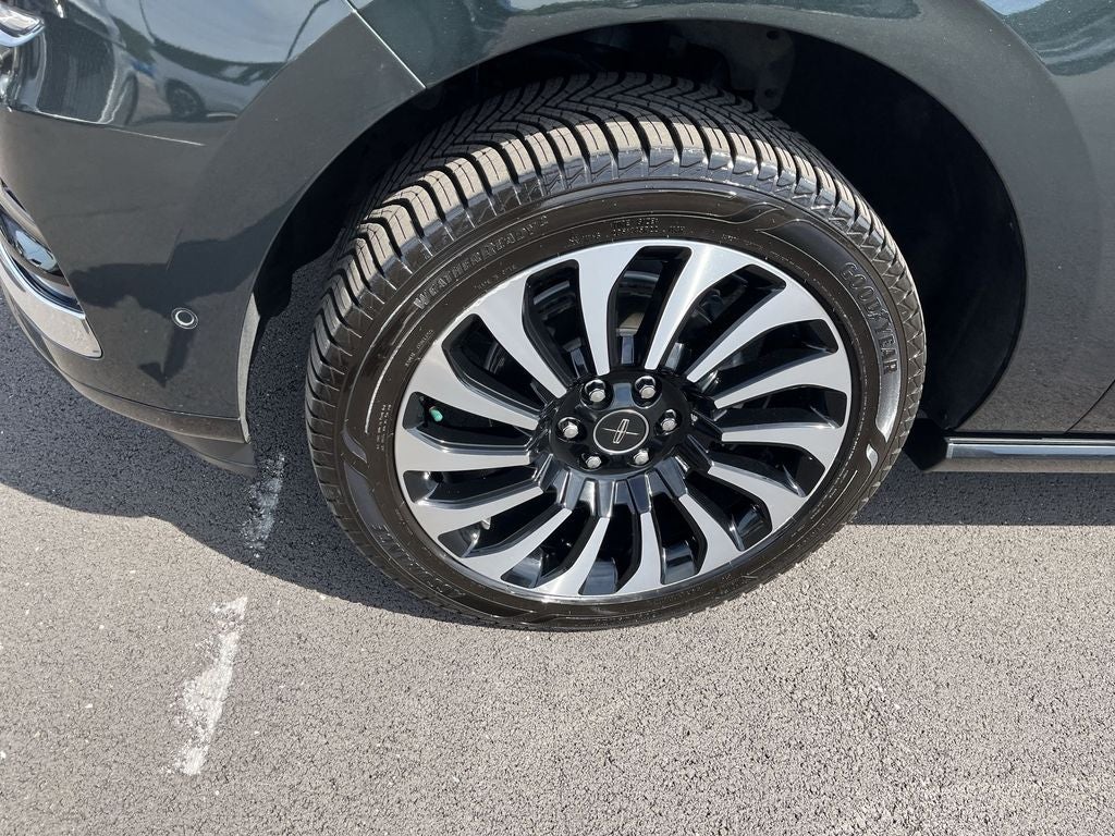 2022 Lincoln Navigator L Black Label