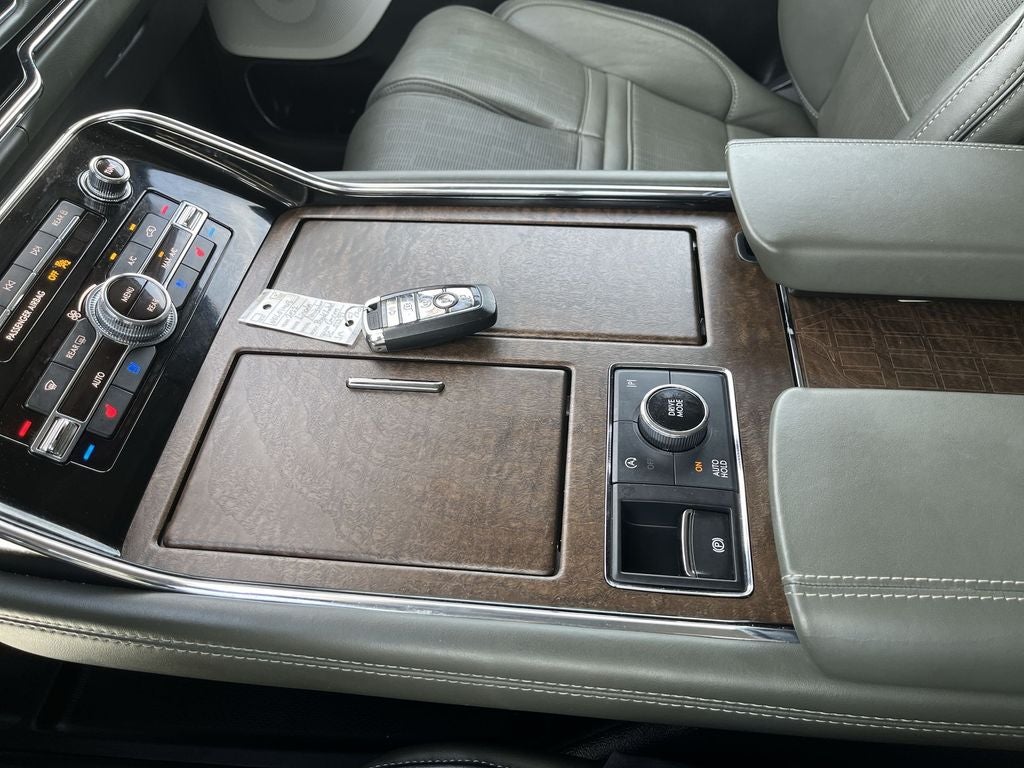 2022 Lincoln Navigator L Black Label