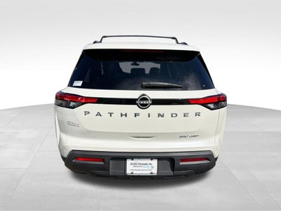 2022 Nissan Pathfinder SV