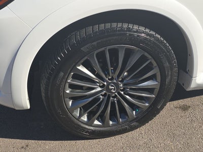 2022 INFINITI QX80 Premium Select