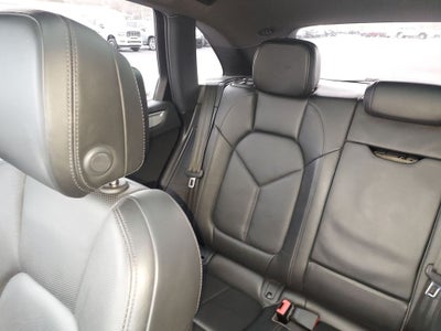2022 Porsche Macan Base