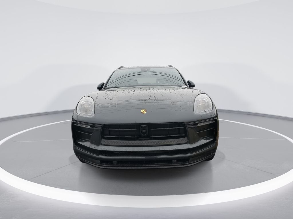 2022 Porsche Macan Base