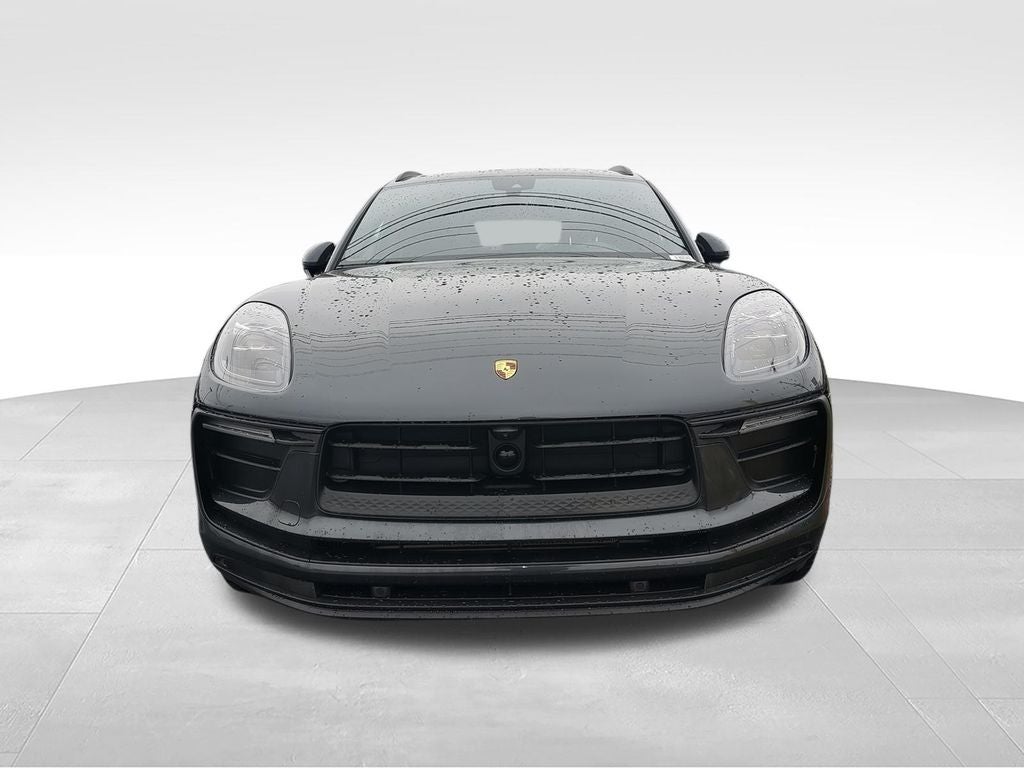 2022 Porsche Macan Base