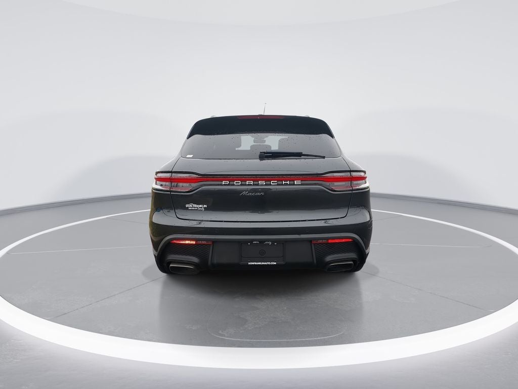 2022 Porsche Macan Base