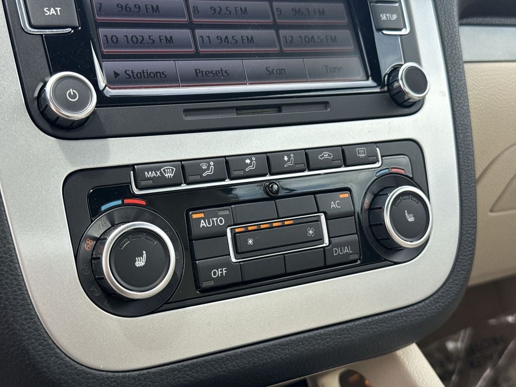 2010 Volkswagen Eos Komfort Edition