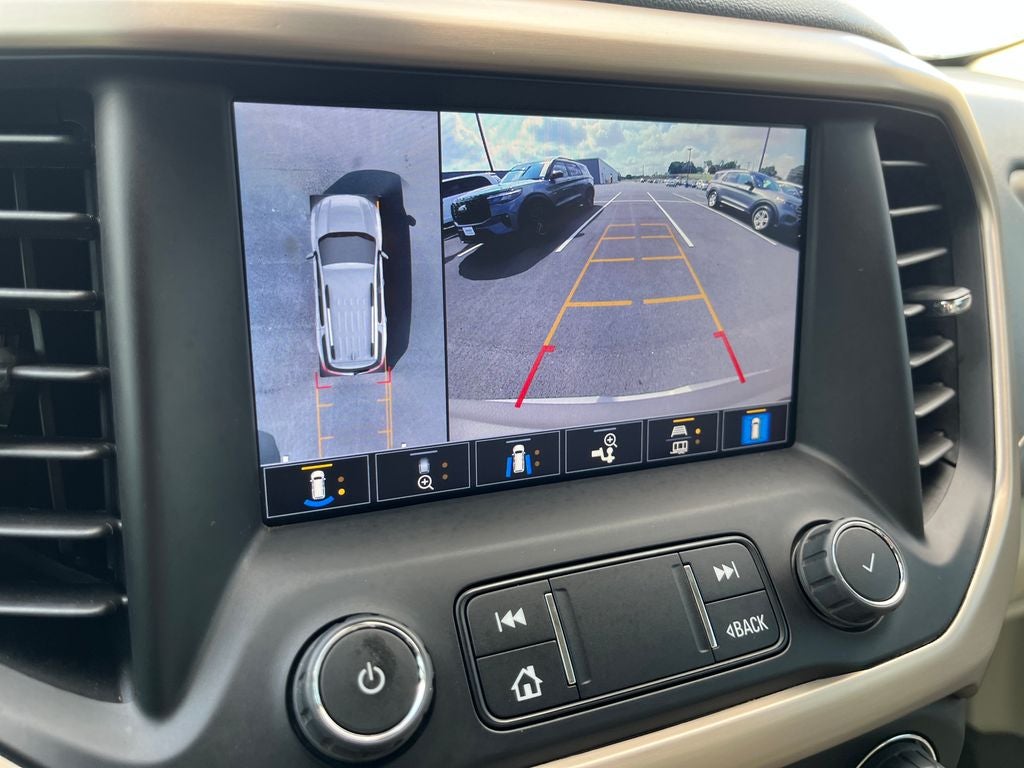 2022 GMC Acadia Denali