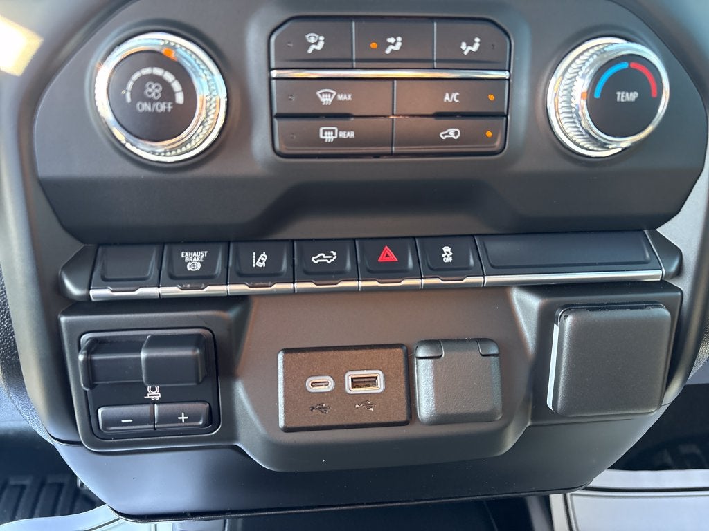 2025 GMC Sierra 2500HD Pro