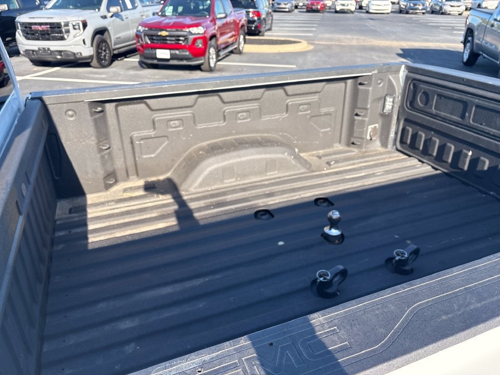 2025 GMC Sierra 2500HD Pro