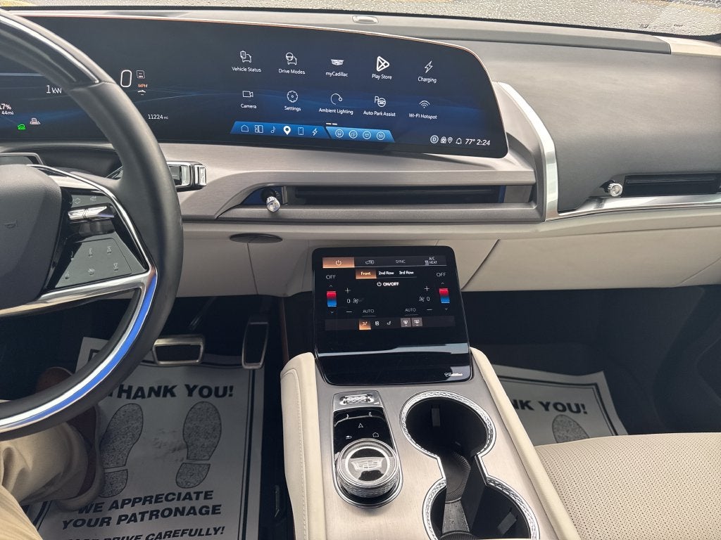 2026 Cadillac VISTIQ Luxury