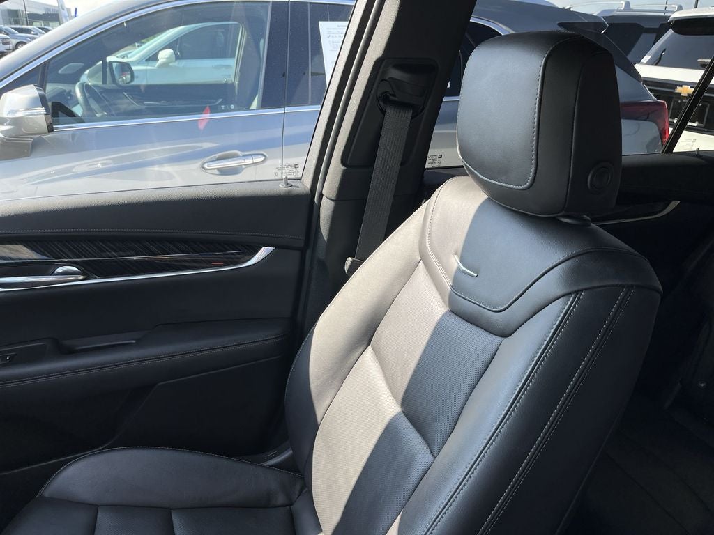 2023 Cadillac XT6 Premium Luxury
