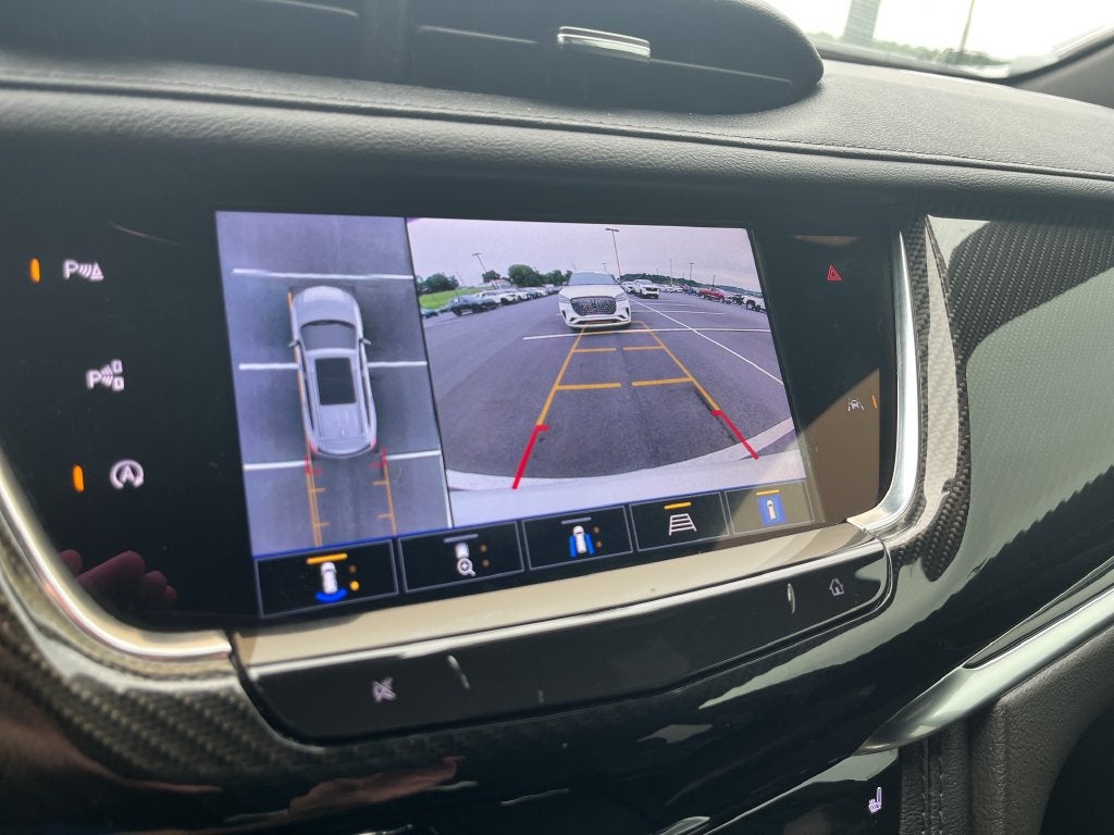 2023 Cadillac XT6 Sport