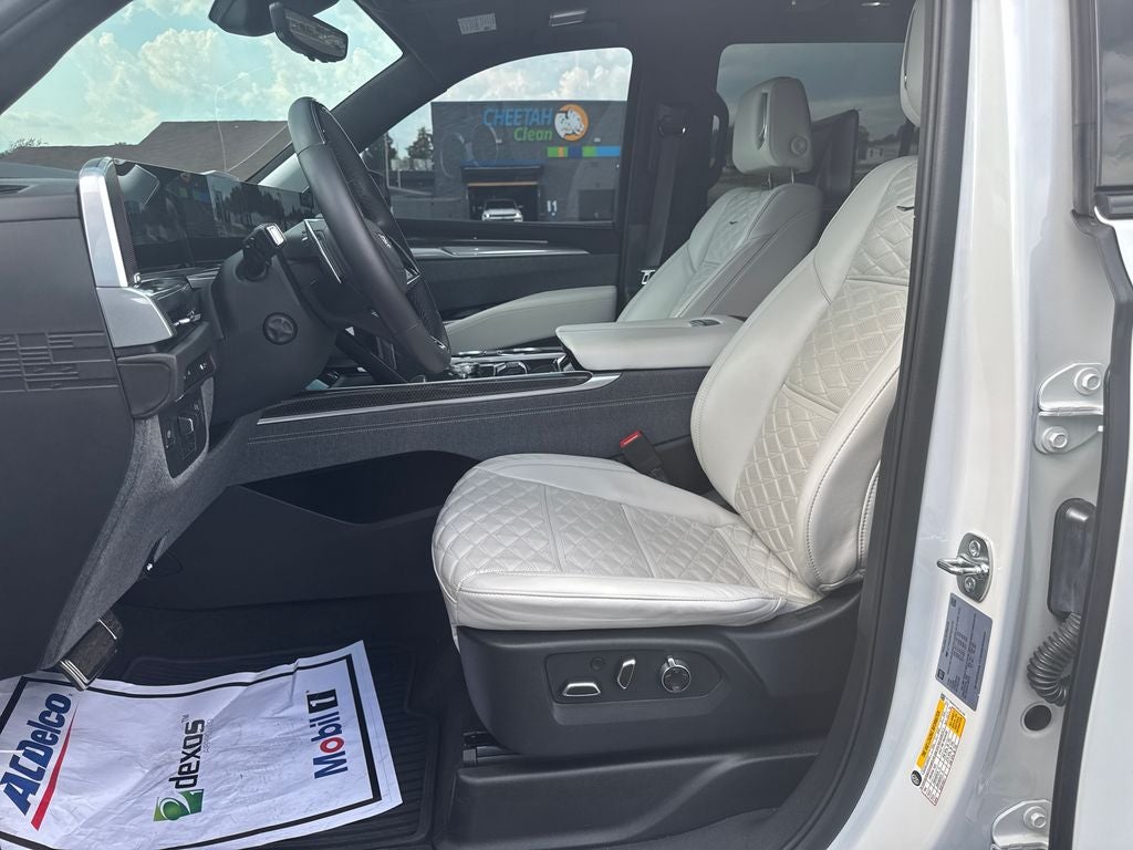 2025 Cadillac Escalade V-Series