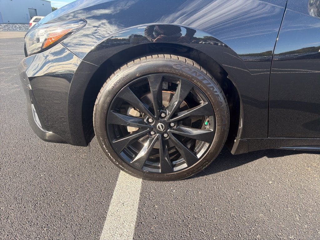 2023 Nissan Maxima SR