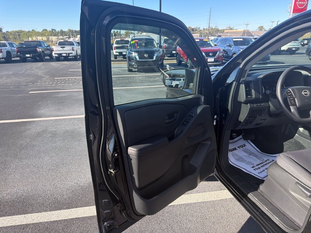2024 Nissan Frontier S