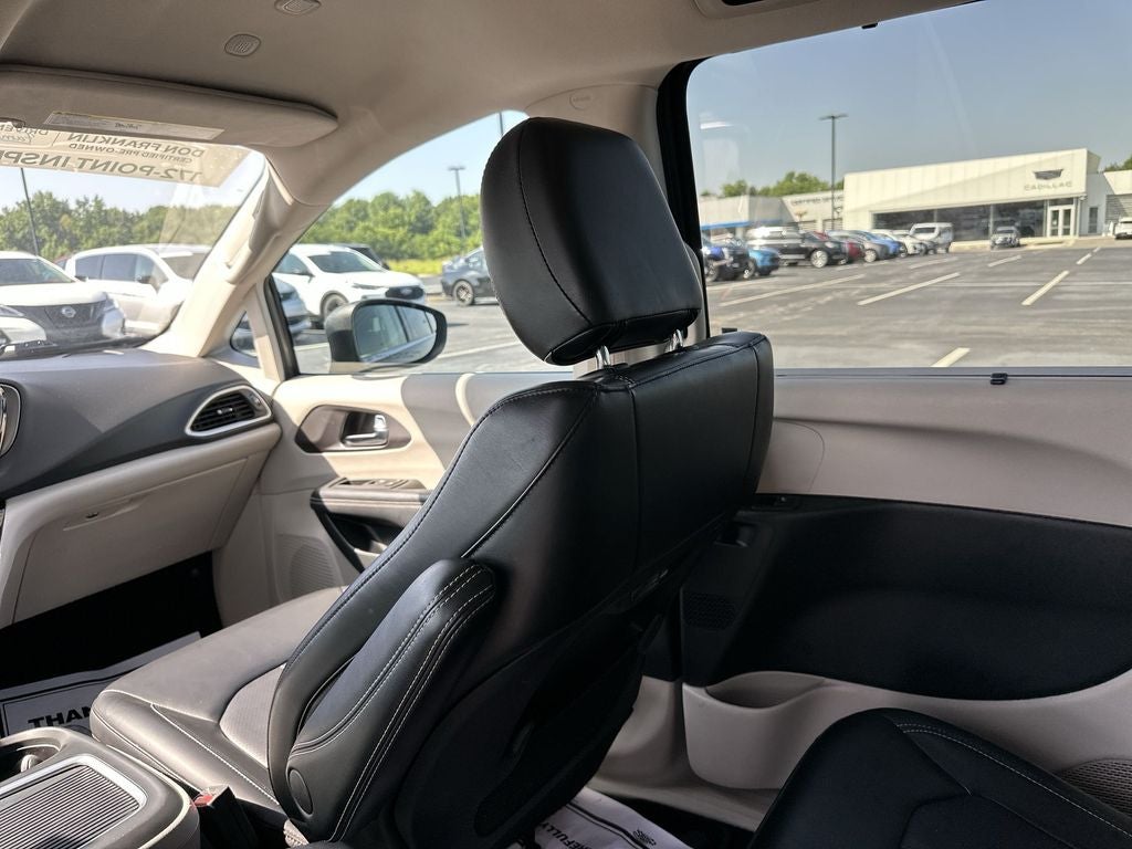 2023 Chrysler Pacifica Touring L