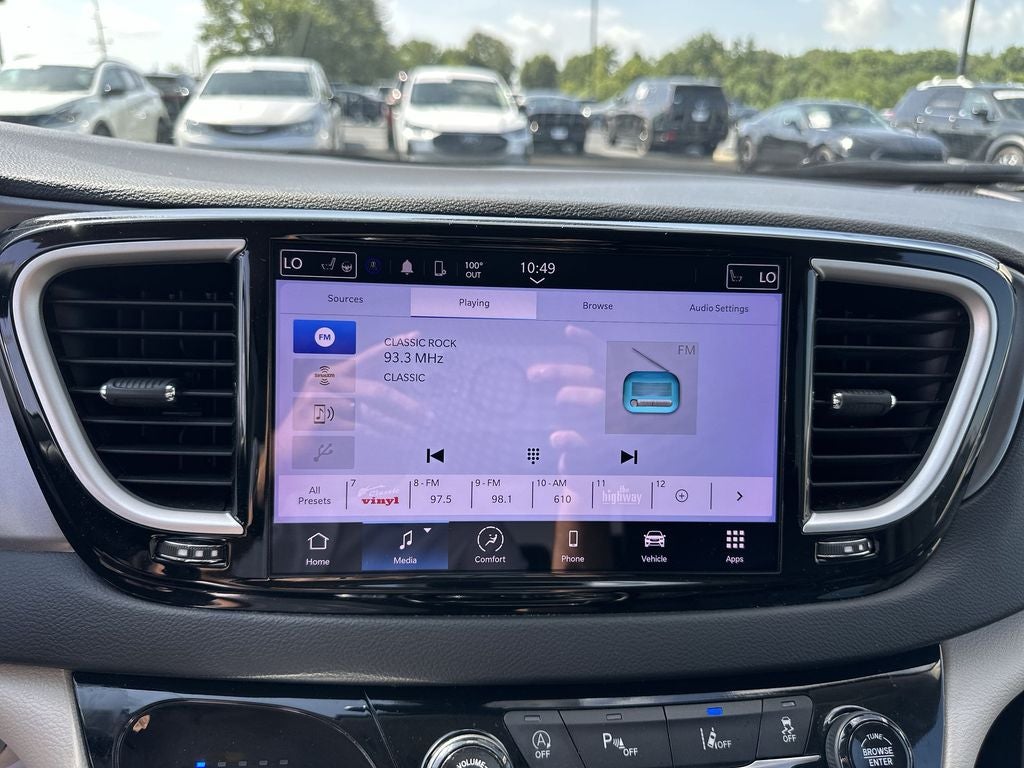 2023 Chrysler Pacifica Touring L