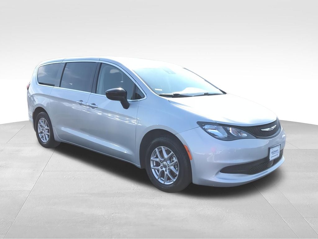 2024 Chrysler Voyager LX