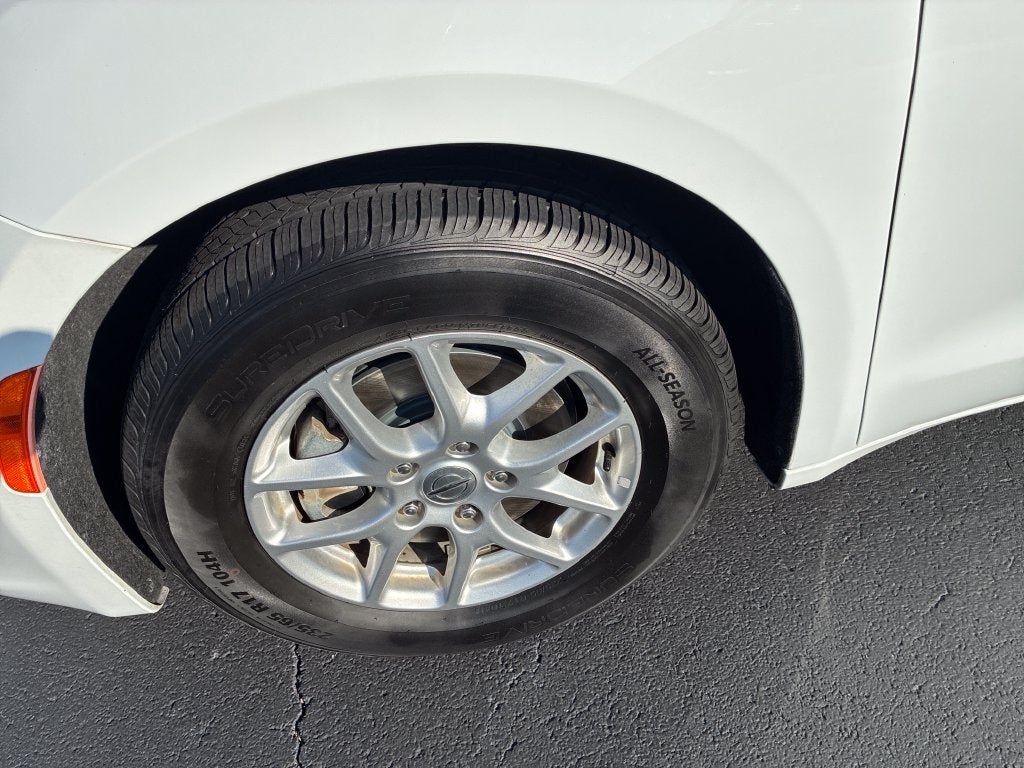 2022 Chrysler Voyager LX