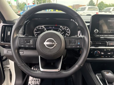 2023 Nissan Pathfinder SV