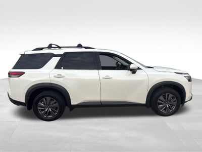 2023 Nissan Pathfinder SV