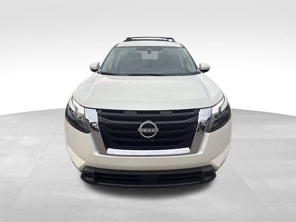 2023 Nissan Pathfinder SV
