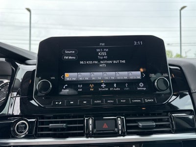 2024 Nissan Pathfinder SL