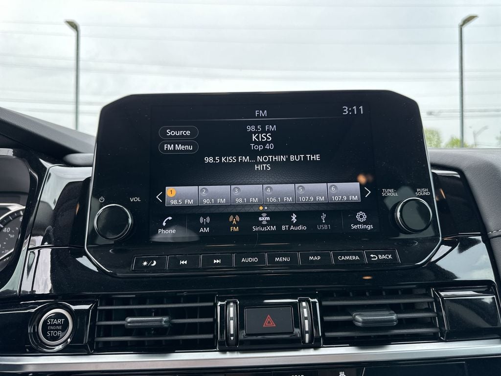 2024 Nissan Pathfinder SL