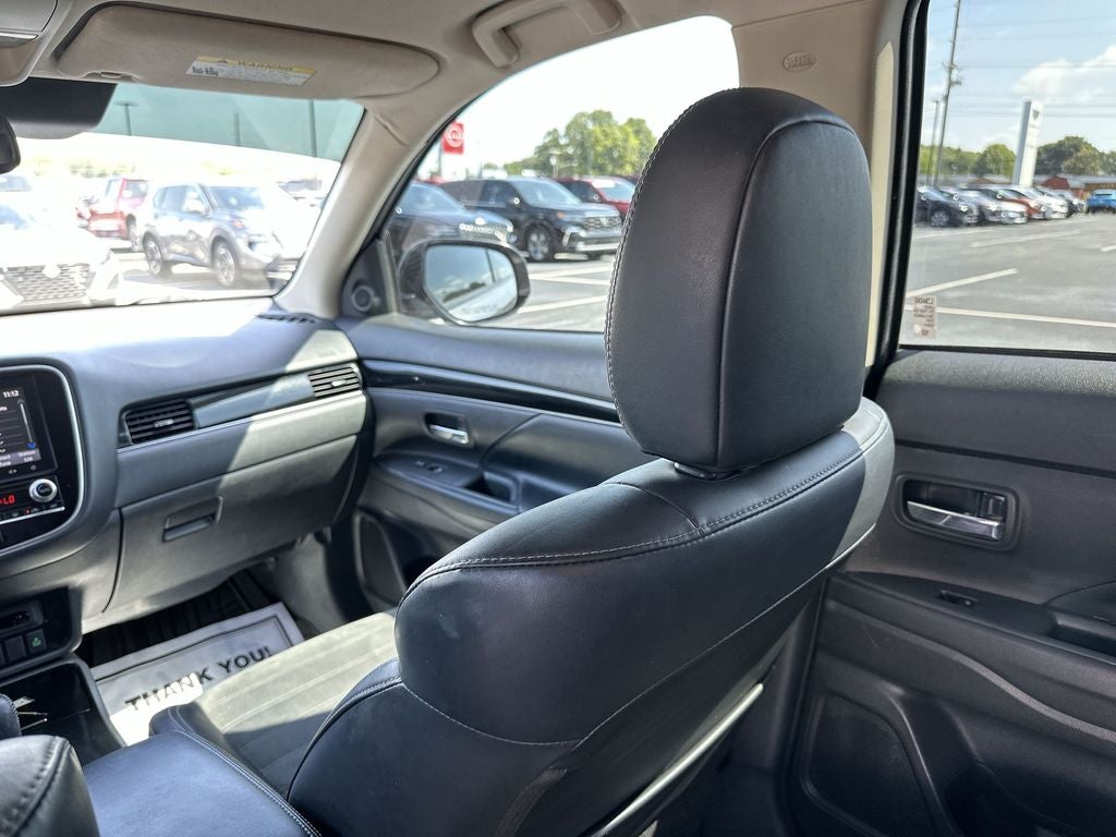 2020 Mitsubishi Outlander Base