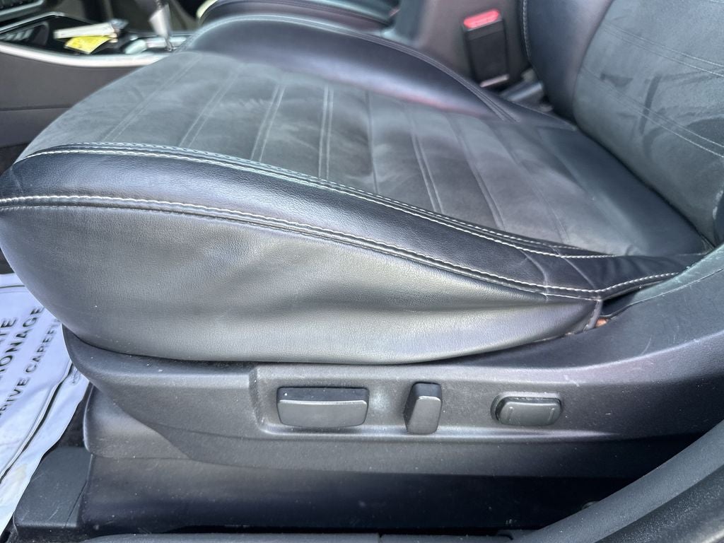 2020 Mitsubishi Outlander Base