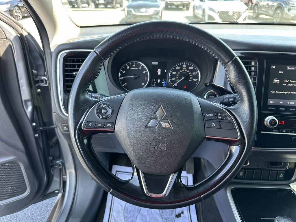 2020 Mitsubishi Outlander Base