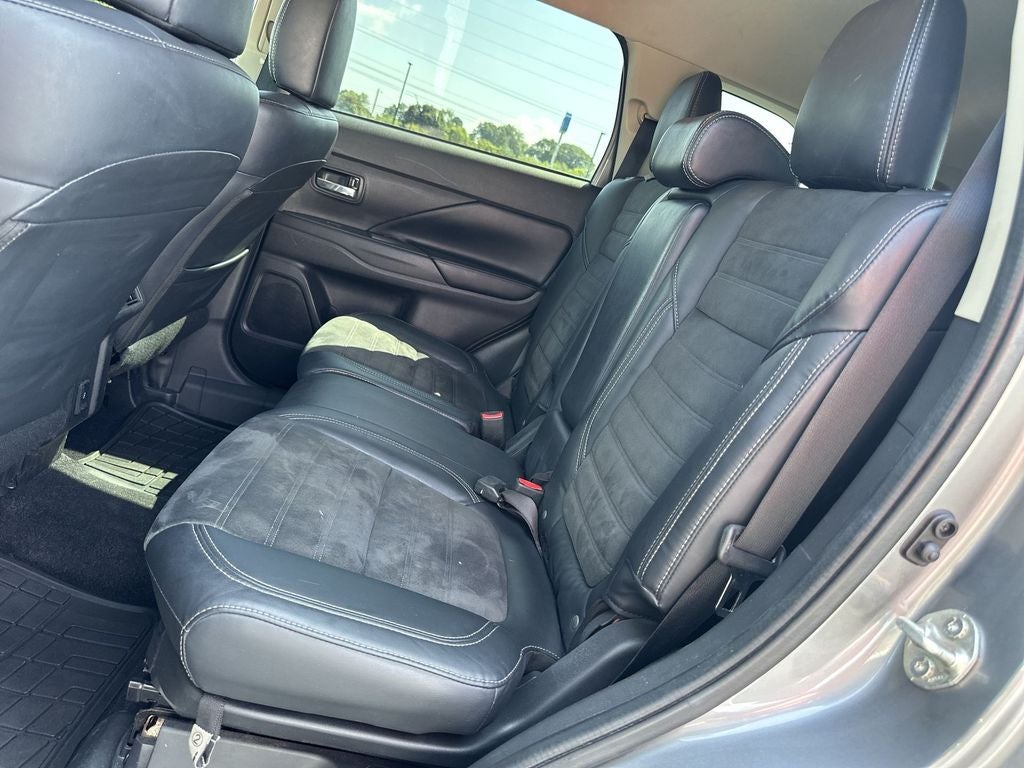 2020 Mitsubishi Outlander Base