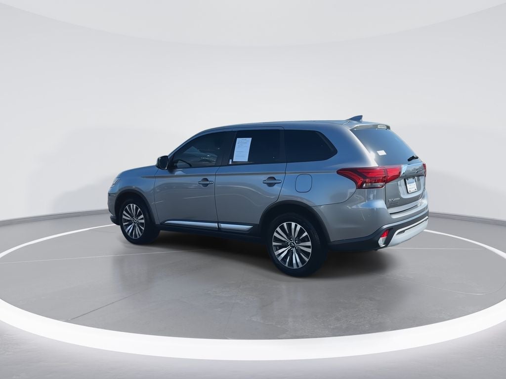 2020 Mitsubishi Outlander Base