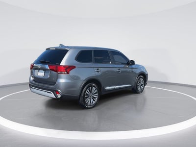 2020 Mitsubishi Outlander Base